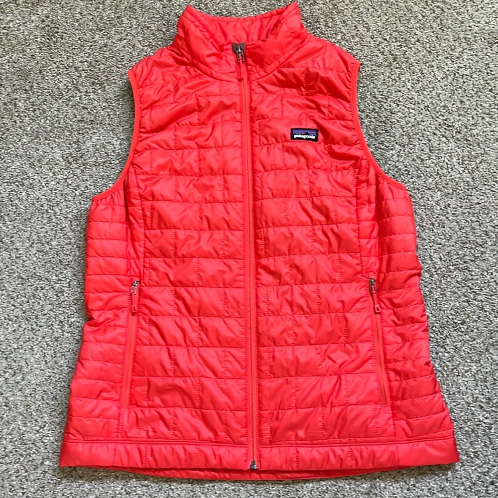 Women’s Patagonia Nano puff Primaloft vest, coral/red color, large